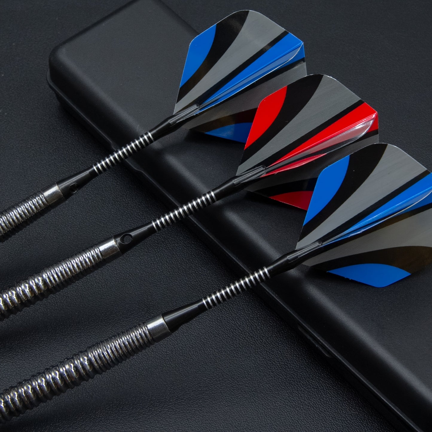 HUANQU Iron Dart Set With Flights Shafts Sharpeners Case